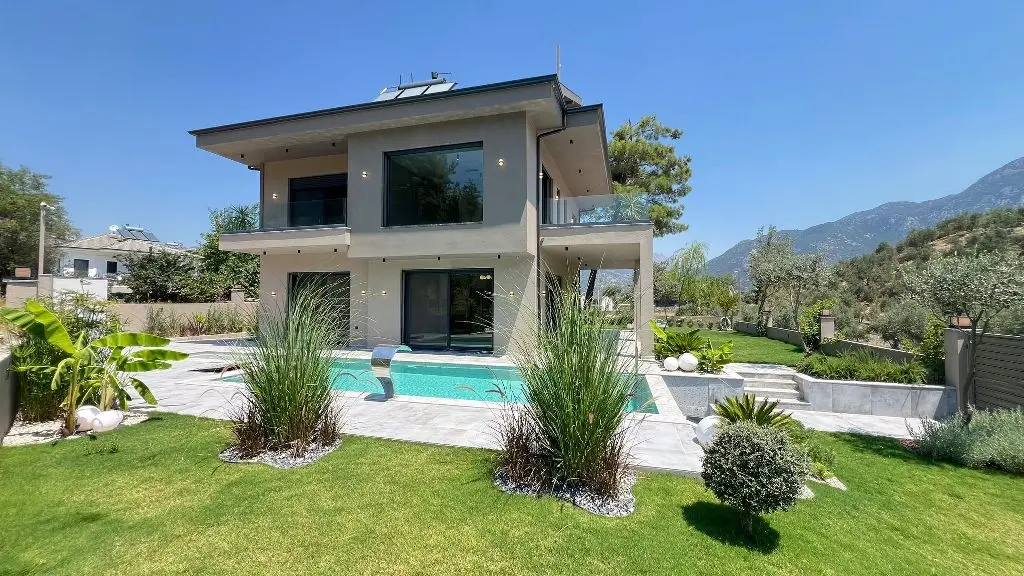 Home in Uzumlu